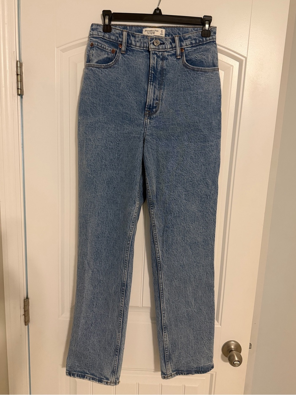Abercrombie & Fitch The ‘90s Ultra High-Rise Straight Leg Jeans